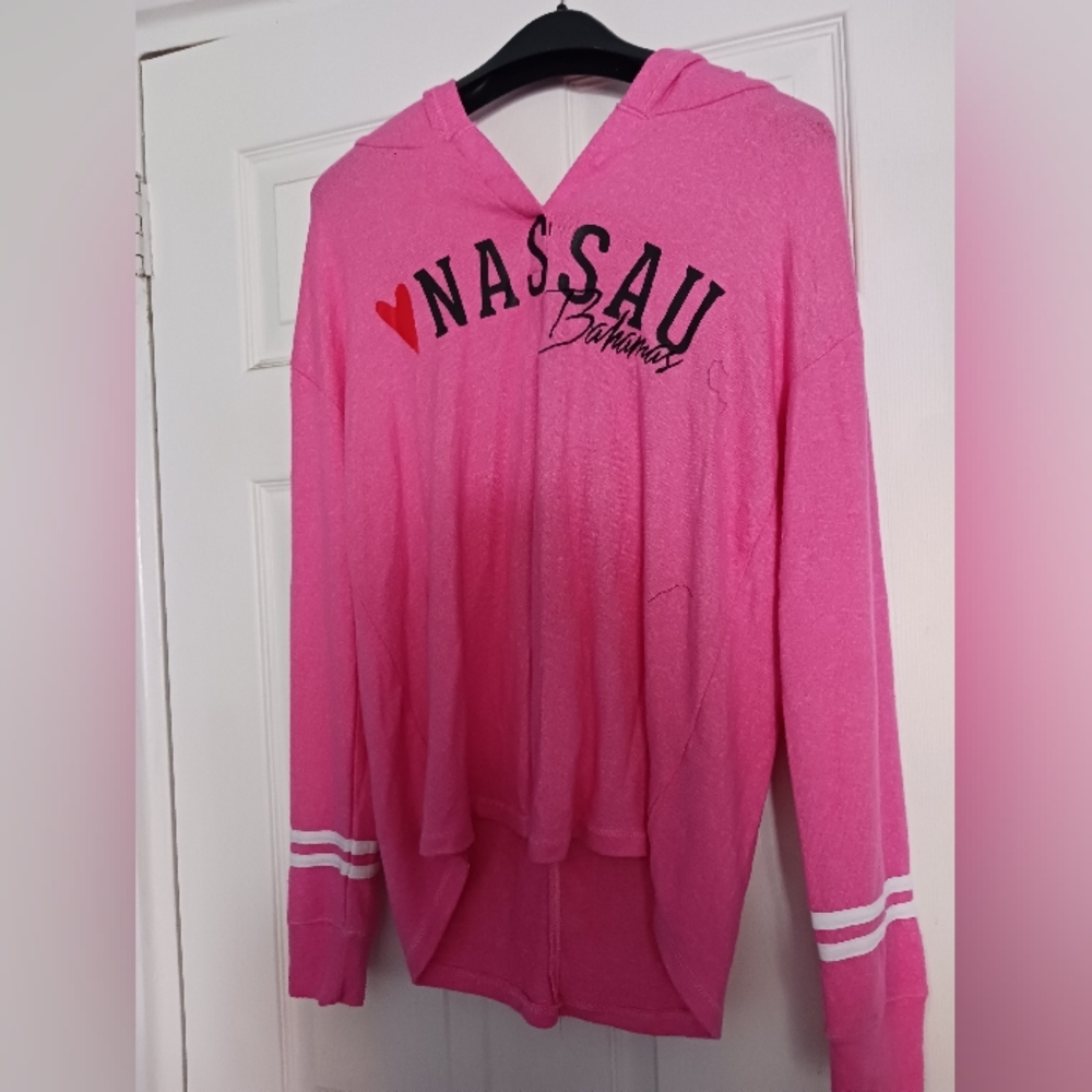 NWOT Hoodie t shirt new never worn